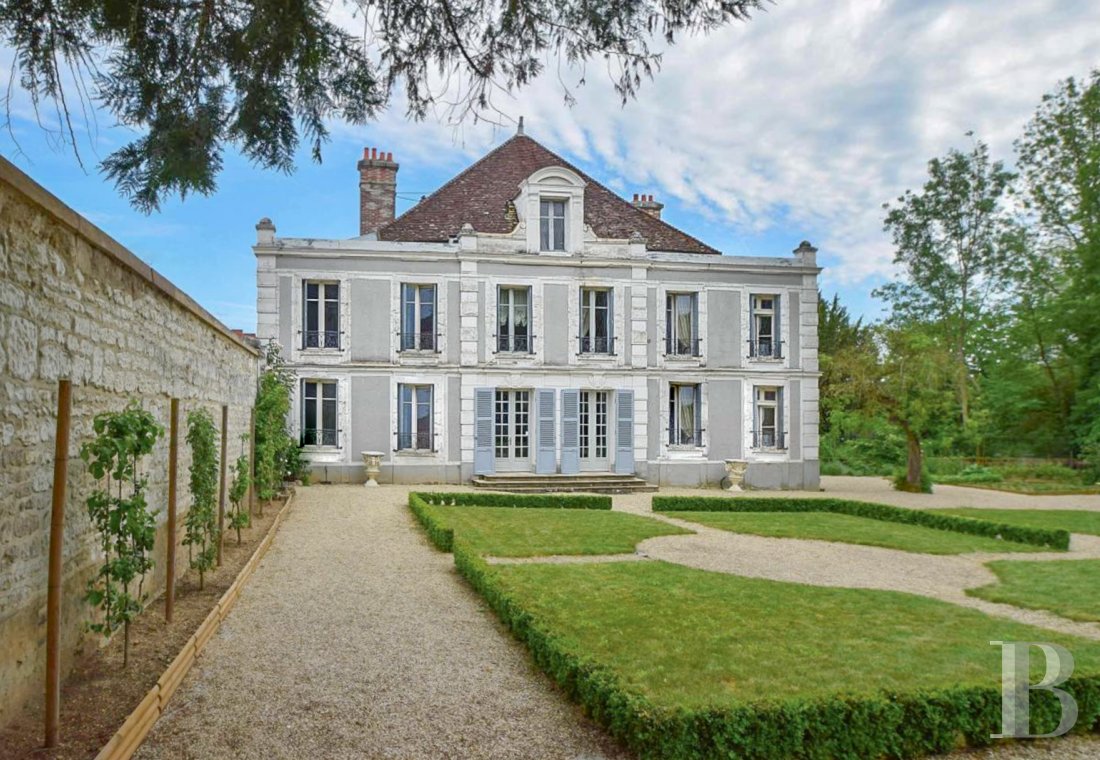 mansion houses for sale France burgundy   - 1
