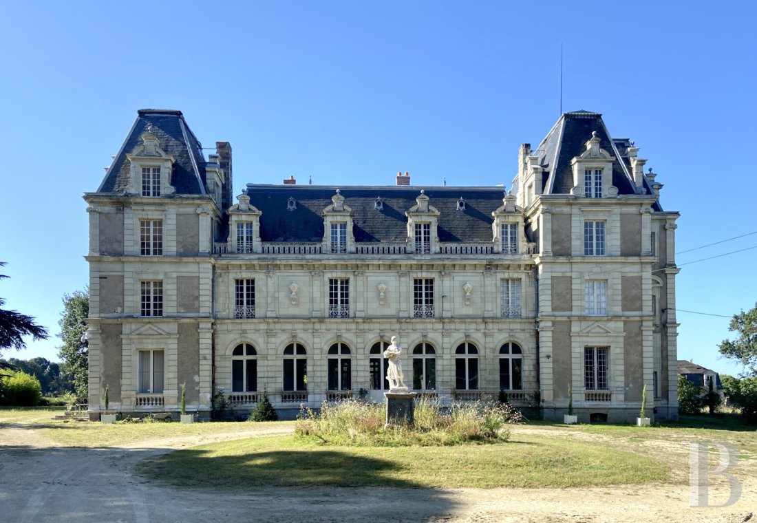 A chateau and its park who have made their mark on the centuries in the middle of the Angevin countryside - photo  n°33