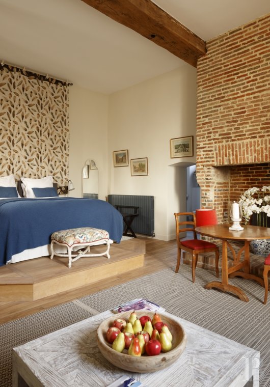 A 17th century chateau's outbuildings transformed into guest suites near to Fontainebleau - photo  n°10