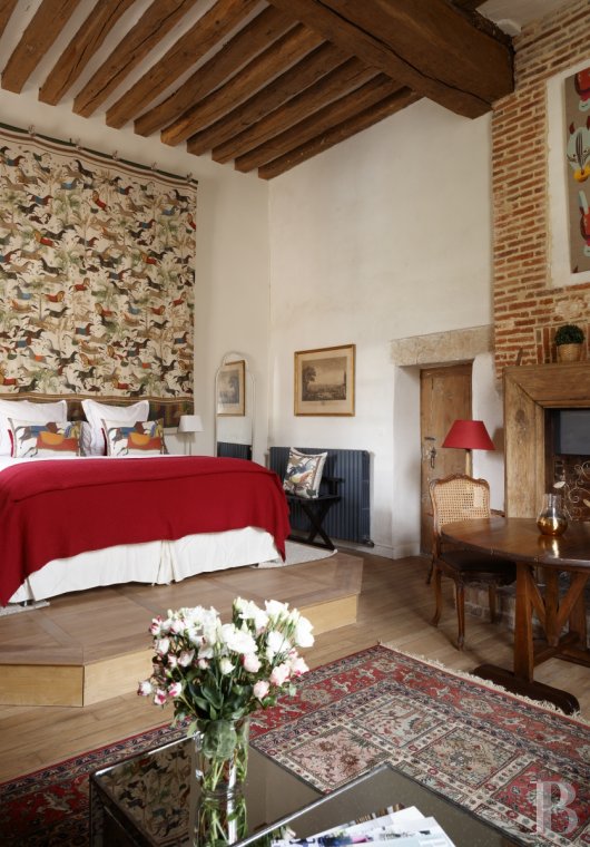 A 17th century chateau's outbuildings transformed into guest suites near to Fontainebleau - photo  n°15