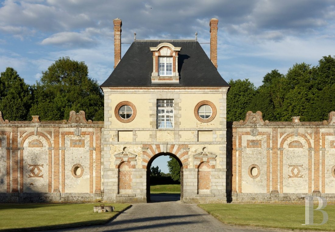 A 17th century chateau's outbuildings transformed into guest suites near to Fontainebleau - photo  n°23