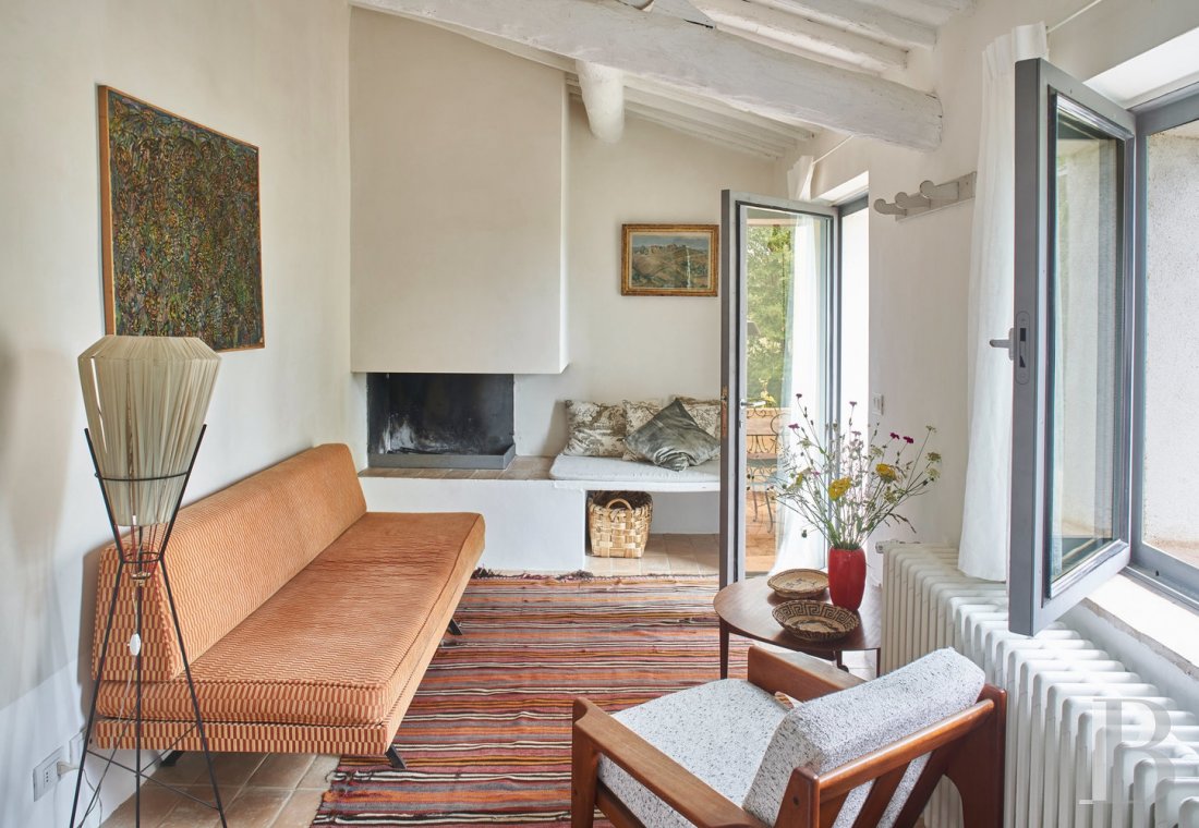A former farmhouse inspired by design and transformed into guest cottages  in Tuscany, to the north of Siena - photo  n°30