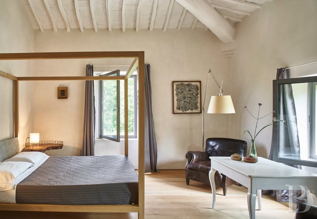 A former farmhouse inspired by design and transformed into guest cottages  in Tuscany, to the north of Siena - photo  n°38