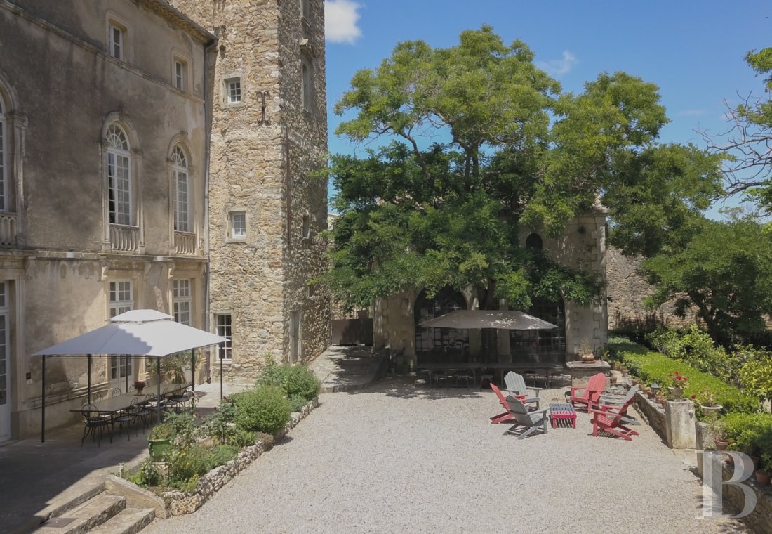In Minervois, a former 12th century fortress transformed into a comfortable home - photo  n°2