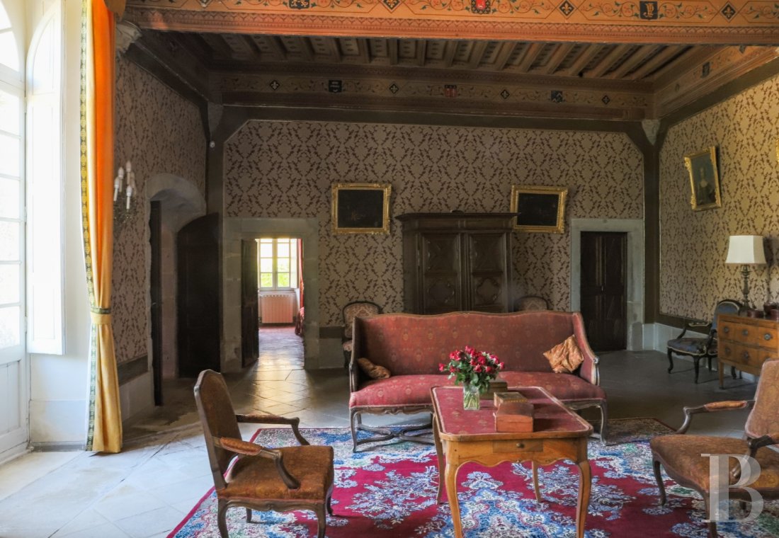 In Minervois, a former 12th century fortress transformed into a comfortable home - photo  n°19