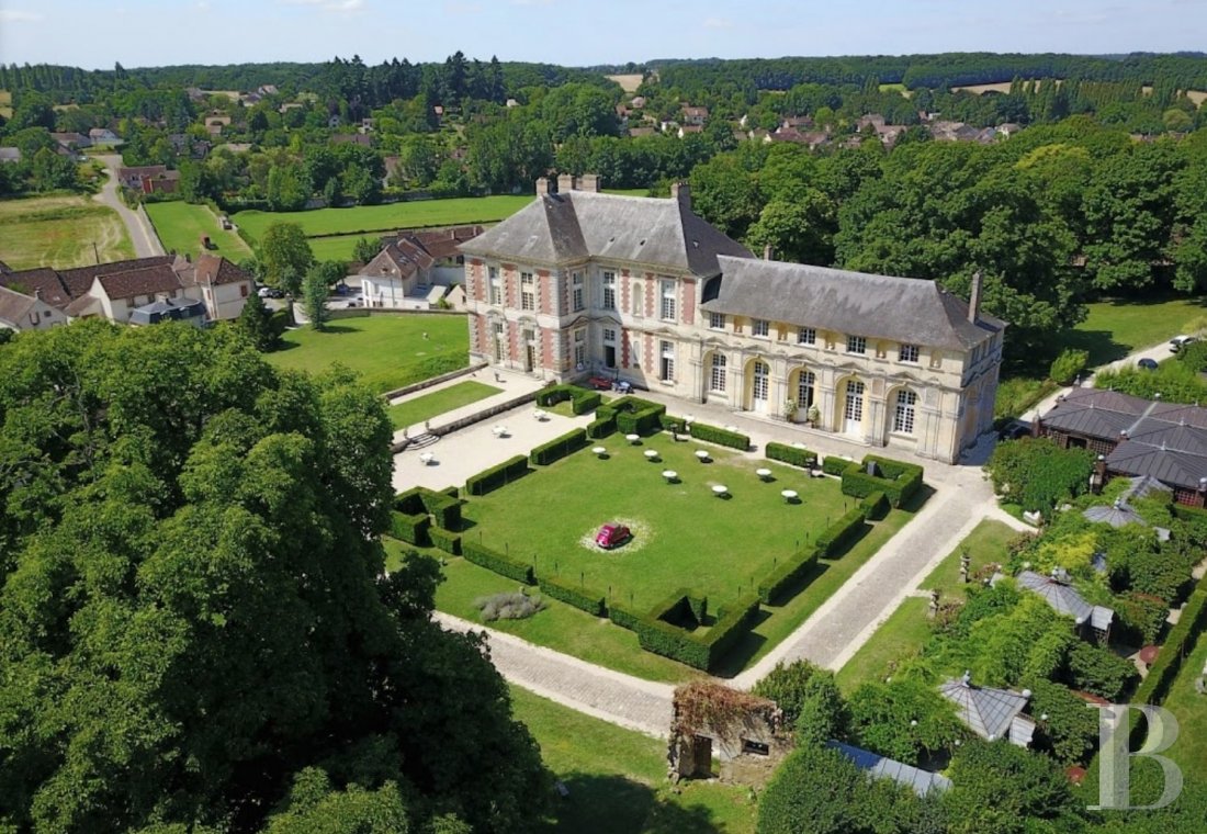 A princely chateau dedicated to organising luxurious events  to the north of the Yvonne, not far from Paris - photo  n°24