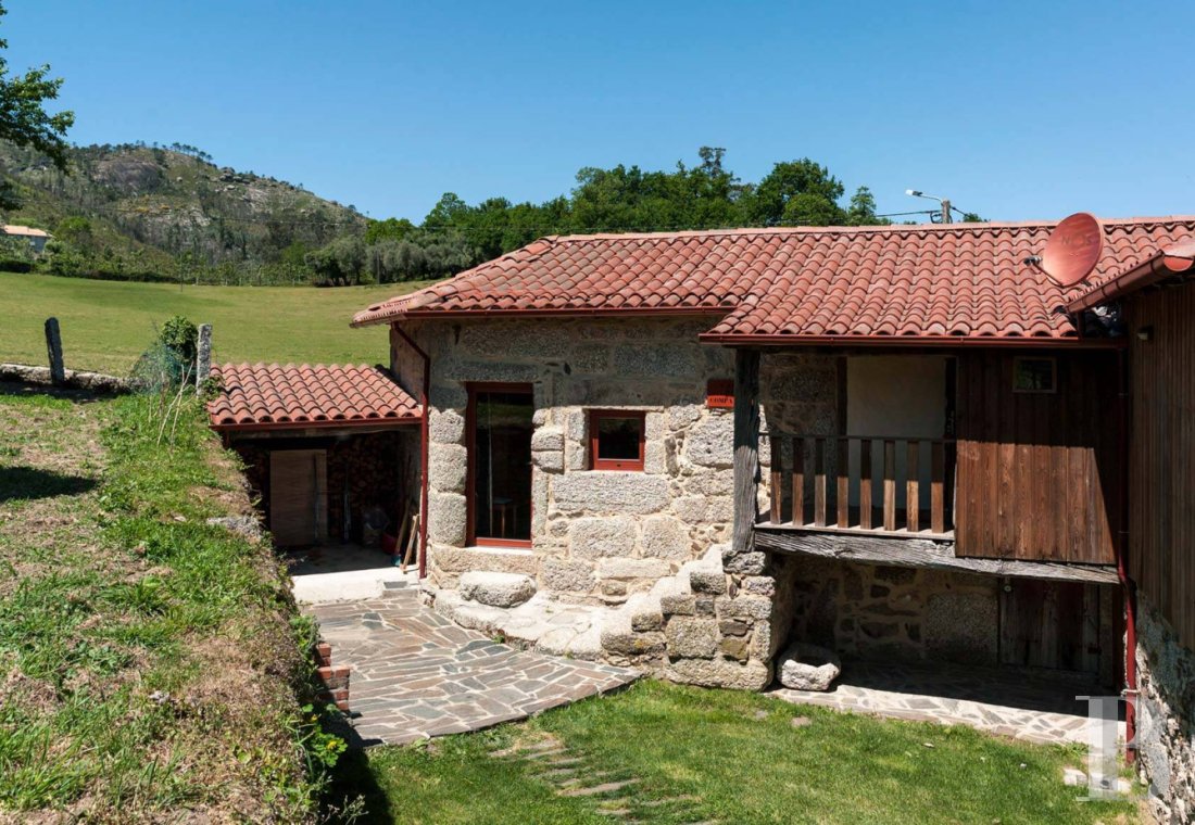 An old, rural estate converted into six guest houses in Cabeceiras de Basto in northern Portugal - photo  n°3