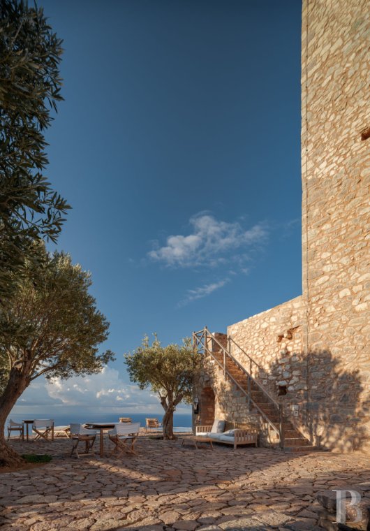An old tower house transformed into an intimate hotel with expansive views of the Mani peninsula, to the south of the Peloponnese - photo  n°4