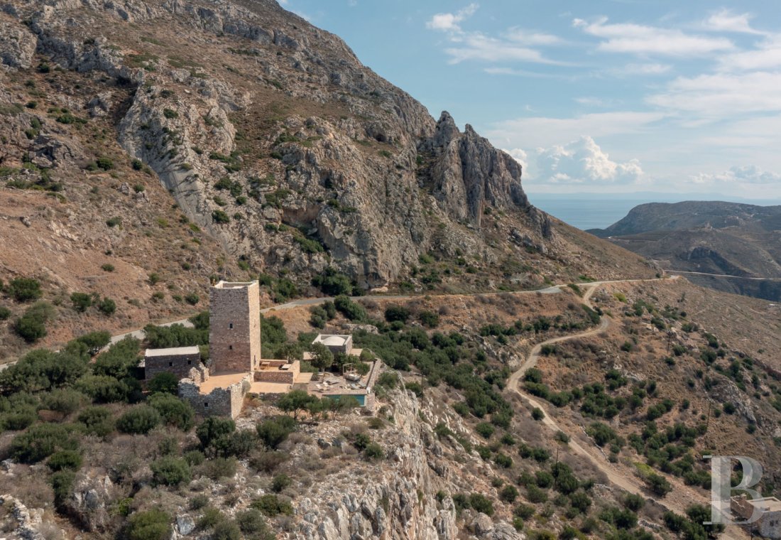 An old tower house transformed into an intimate hotel with expansive views of the Mani peninsula, to the south of the Peloponnese - photo  n°34