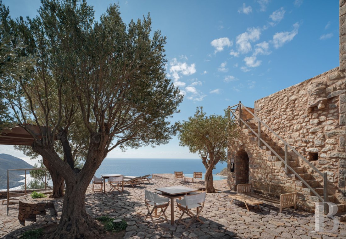 An old tower house transformed into an intimate hotel with expansive views of the Mani peninsula, to the south of the Peloponnese - photo  n°33