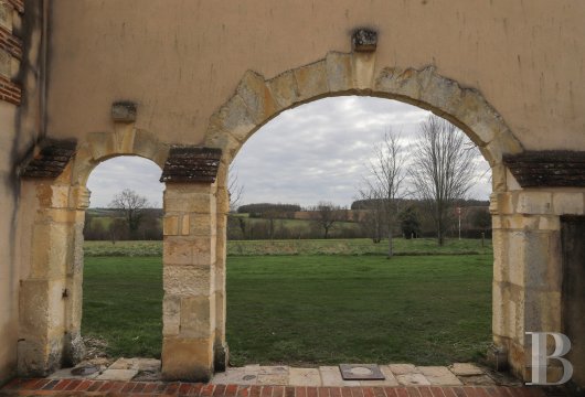 France mansions for sale burgundy   - 17