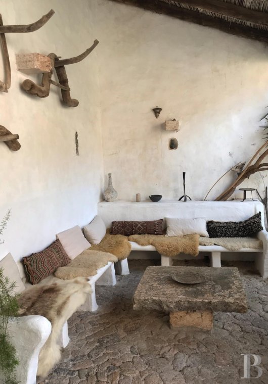 A traditional house on the edge of the village of Deià, on the island of Majorca - photo  n°12