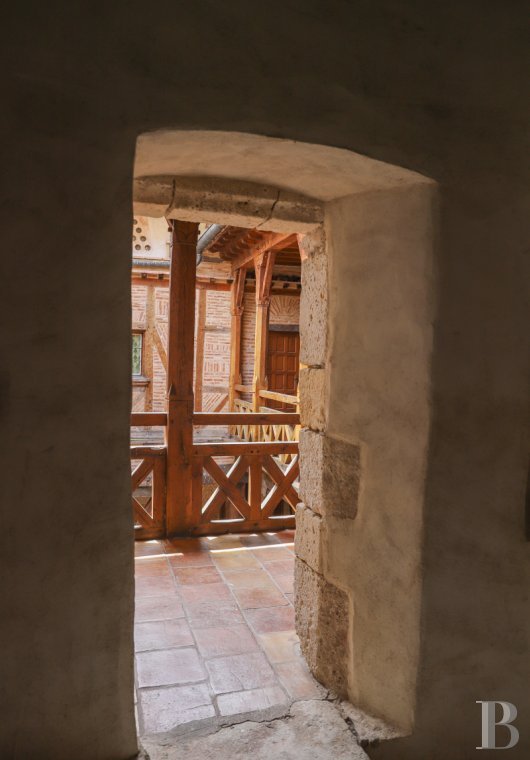 A 15th-century house restored to its former glory in Cordes-sur-Ciel, Tarn - photo  n°3