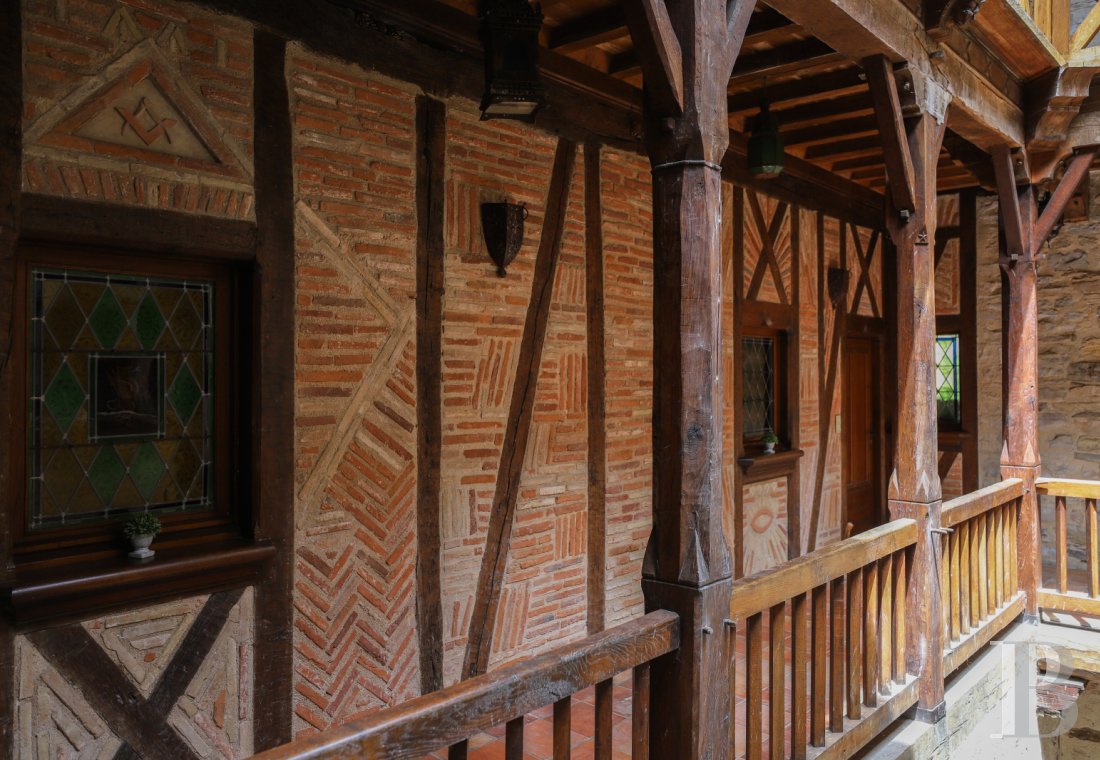 A 15th-century house restored to its former glory in Cordes-sur-Ciel, Tarn - photo  n°8