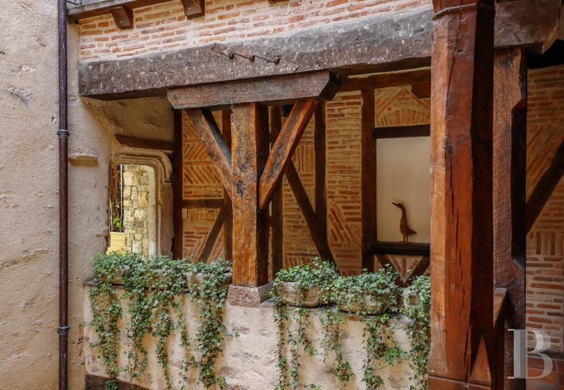 A 15th-century house restored to its former glory in Cordes-sur-Ciel, Tarn - photo  n°9