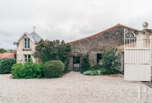 mansion houses for sale France pays de loire   - 16