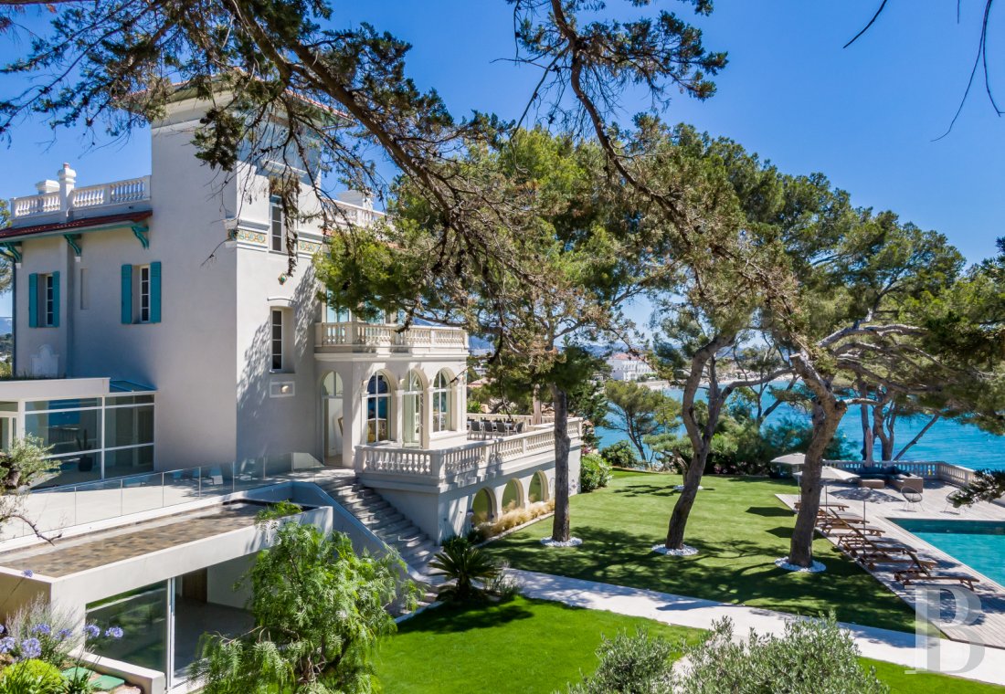 A large 19th century villa overlooking the sea in La Seyne-sur-Mer, the Var - photo  n°6