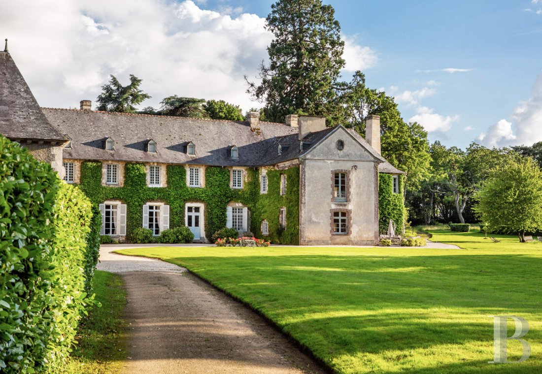 Between Rennes and the Brocéliande Forest, an enchanting family chateau   - photo  n°43