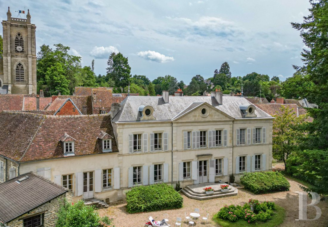 chateaux for sale France burgundy   - 1
