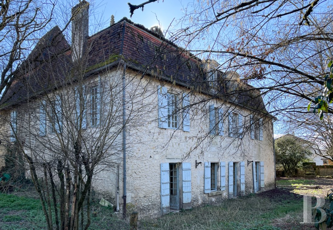 character properties France aquitaine   - 2