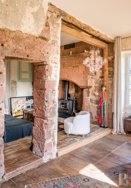 An old 16th century noble house revived with an unconventional flare in Corrèze, Meyssac - photo  n°13