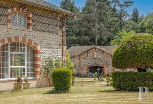 chateaux for sale France burgundy   - 14