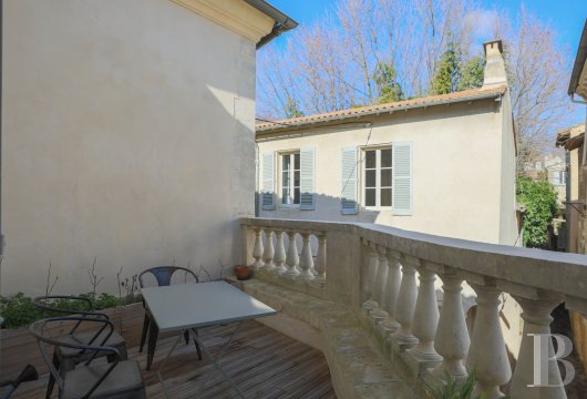 character properties France provence cote dazur   - 6