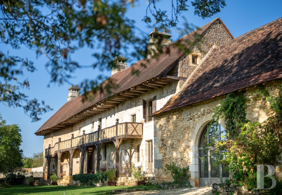 A 14th century estate surrounded by 13 hectares of woods and meadows between Bergerac and Saint-Astier in the Dordogne - photo  n°11