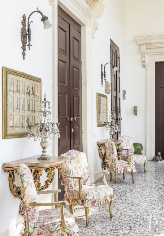 An apartment on the noble floor of an 18th century Neo-Palladian palace in the historical centre of Vicenza in Veneto - photo  n°9