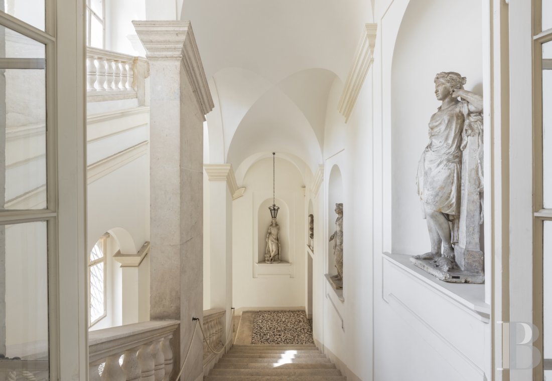 An apartment on the noble floor of an 18th century Neo-Palladian palace in the historical centre of Vicenza in Veneto - photo  n°6