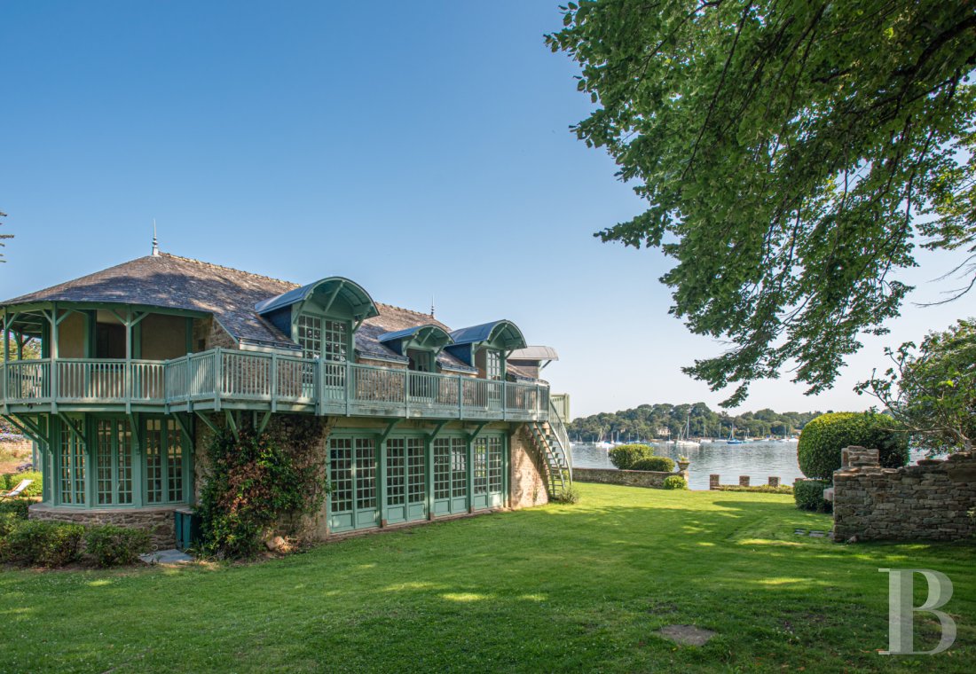 A 12-hectare private island with two houses in Arradon in the Gulf of Morbihan - photo  n°9