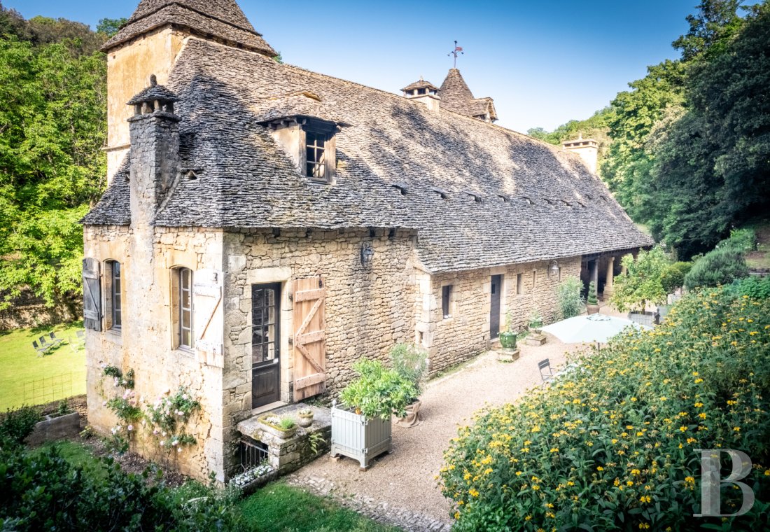 An independent flat in a 15th-century château in the Périgord Noir, north of Sarlat-la-Canéda  - photo  n°8