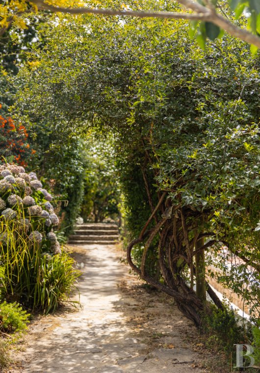 A village house with a garden, terraces and patios near Lisbon at the entrance to the Sintra-Cascais Natural Park - photo  n°16