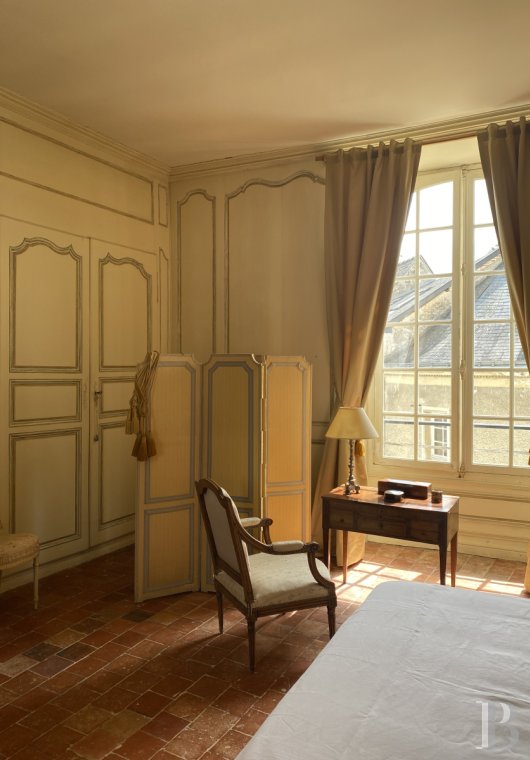 mansion houses for sale France pays de loire   - 13
