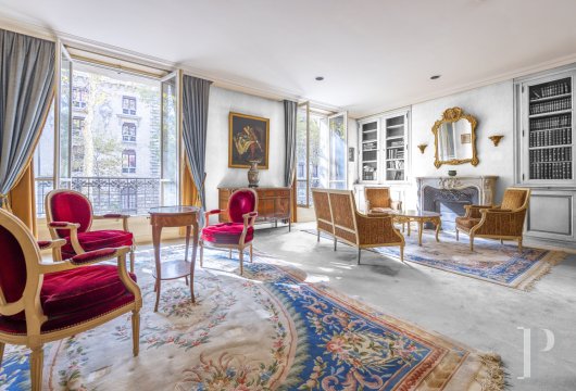 for sale - in Paris left bank and right bank - Patrice Besse is a