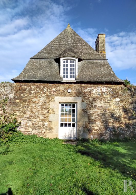 chateaux for sale France brittany   - 22