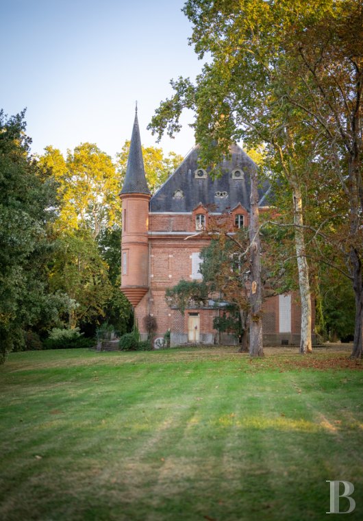 chateaux for sale France midi pyrenees   - 3
