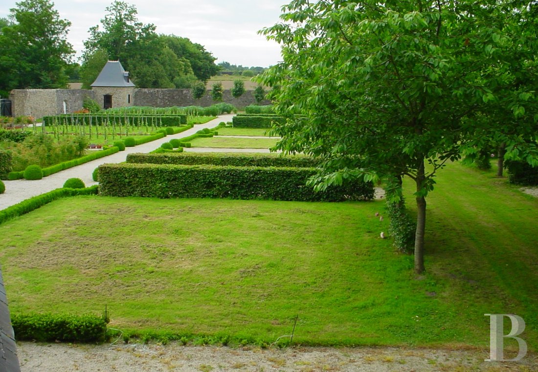 France mansions for sale brittany manor for - 15