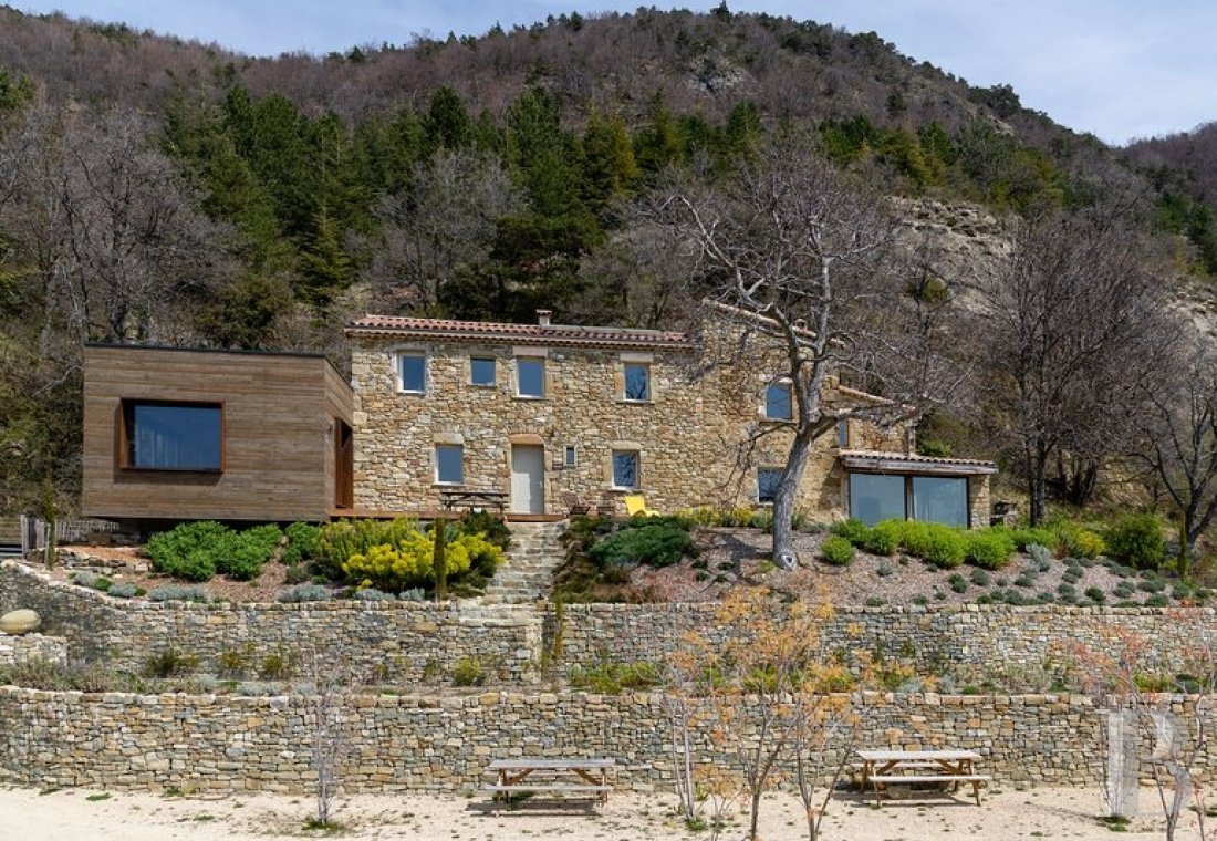 An 18th century hamlet with a contemporary spirit, surrounded by mountains in Drôme Provençale - photo  n°19