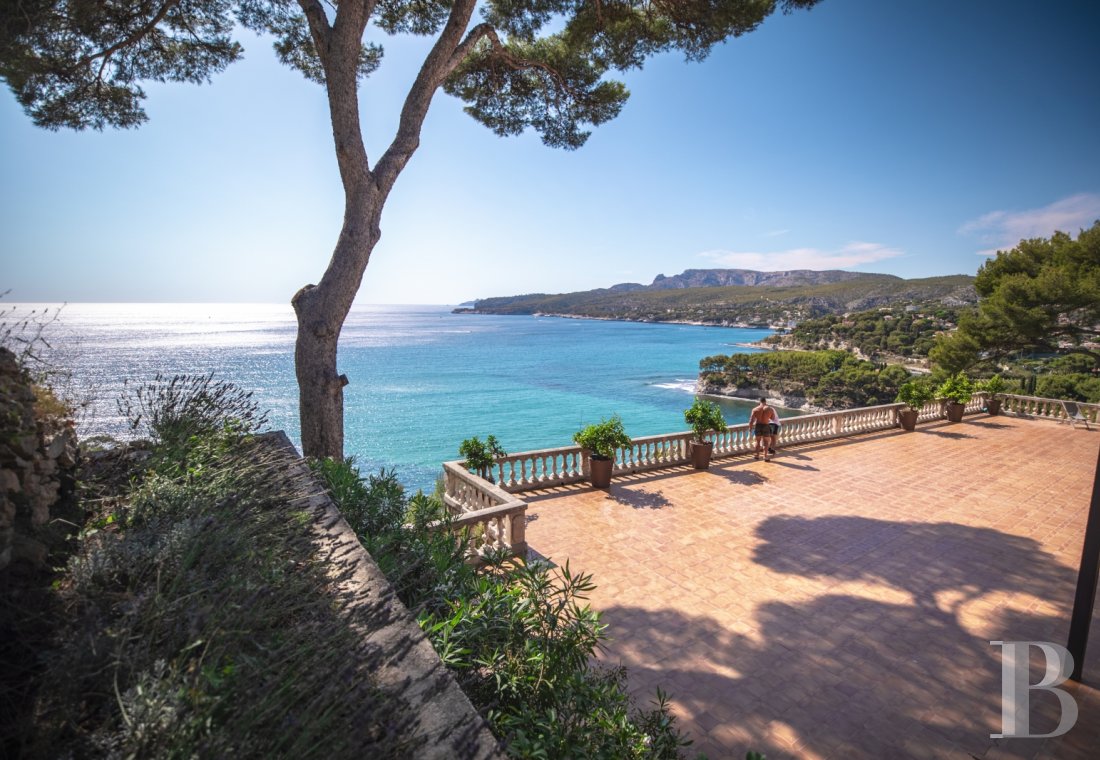 A estate with sixty hectares of land and only the Mediterranean on the horizon in Cassis - photo  n°9