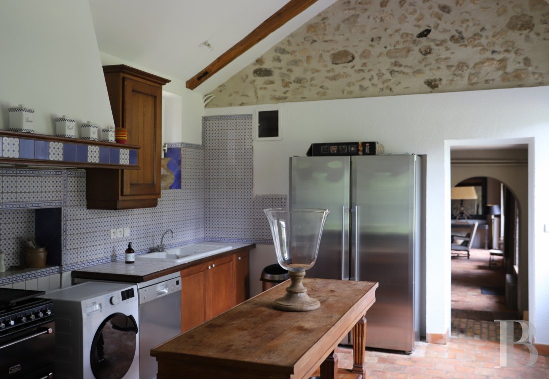 A former water mill at the heart of a vast equestrian estate in the Chevreuse valley - photo  n°26