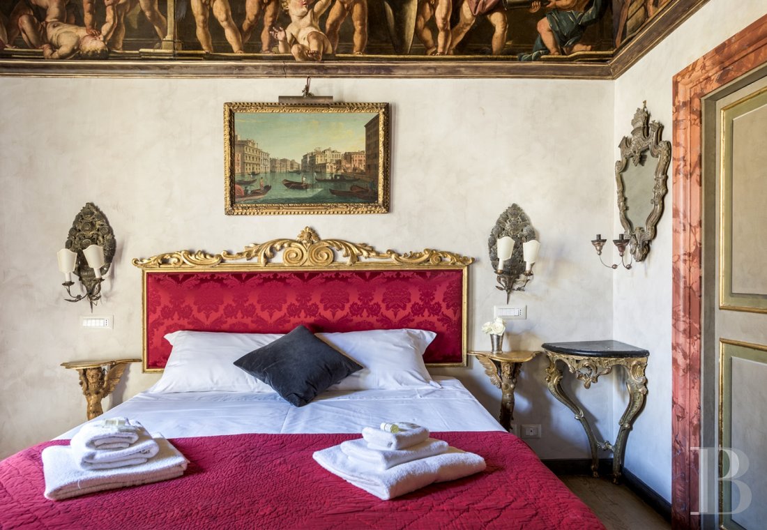 An apartment in a 16th century palazzo very close to Piazza Navona in Rome - photo  n°14