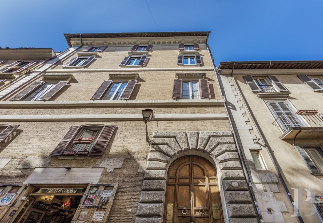 An apartment in a 16th century palazzo very close to Piazza Navona in Rome - photo  n°1
