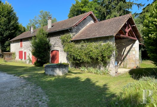 character properties France aquitaine   - 11