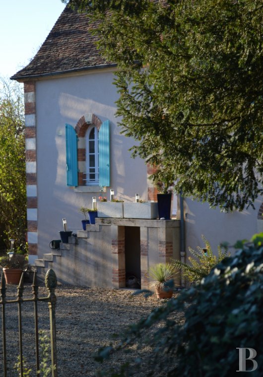 Character houses for sale - burgundy - A family home, near to the Bec-d’Allier,  in wooded parklands in south-west Burgundy