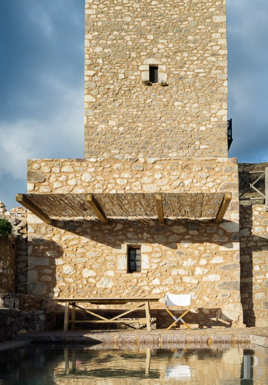 An old tower house transformed into an intimate hotel with expansive views of the Mani peninsula, to the south of the Peloponnese - photo  n°8