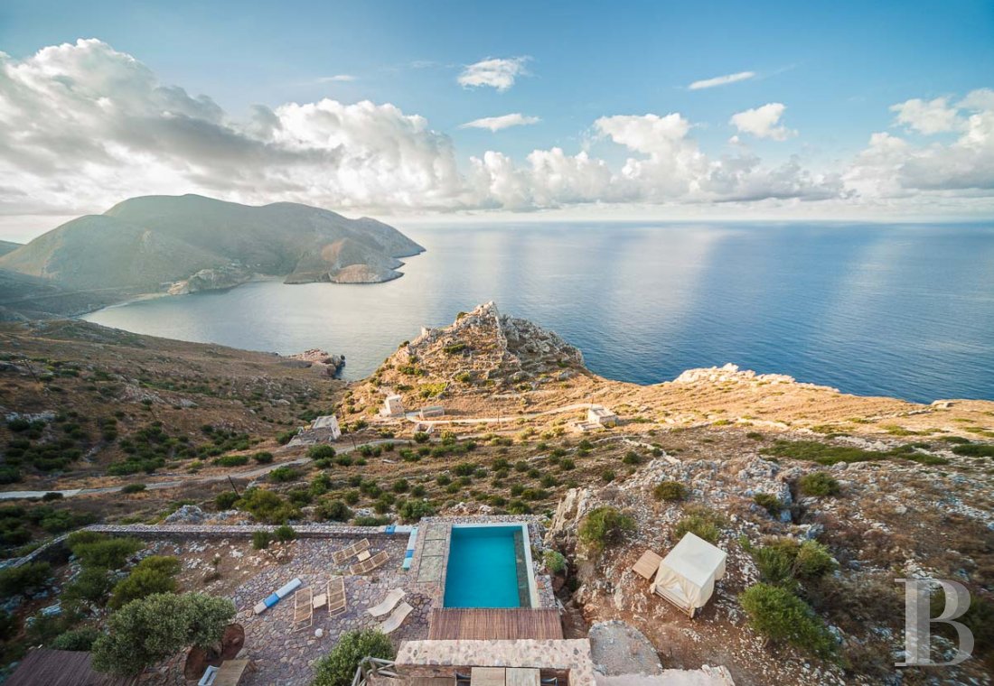 An old tower house transformed into an intimate hotel with expansive views of the Mani peninsula, to the south of the Peloponnese - photo  n°9