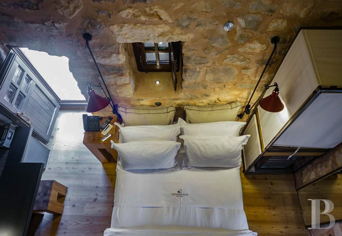 An old tower house transformed into an intimate hotel with expansive views of the Mani peninsula, to the south of the Peloponnese - photo  n°17