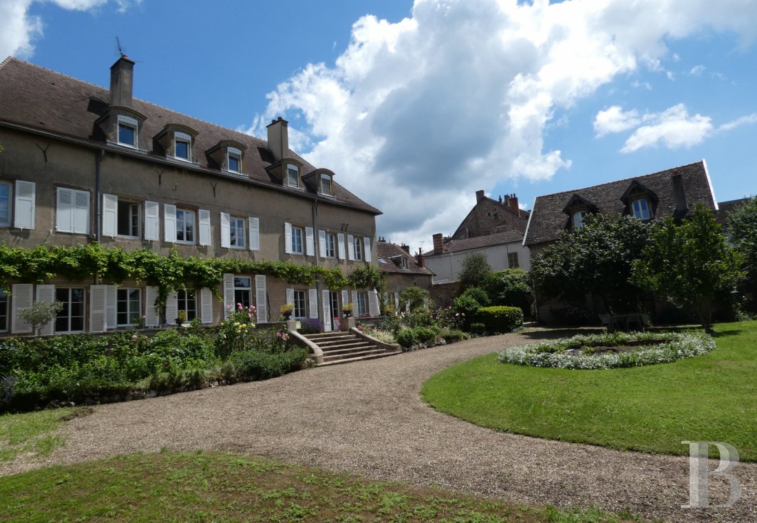 mansion houses for sale France burgundy   - 2