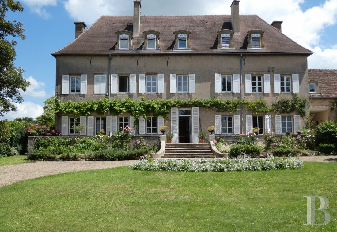 mansion houses for sale France burgundy mansion houses - 1